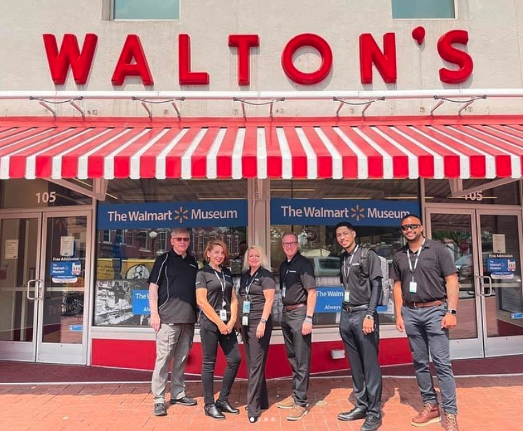 Premium employees at a Walton's