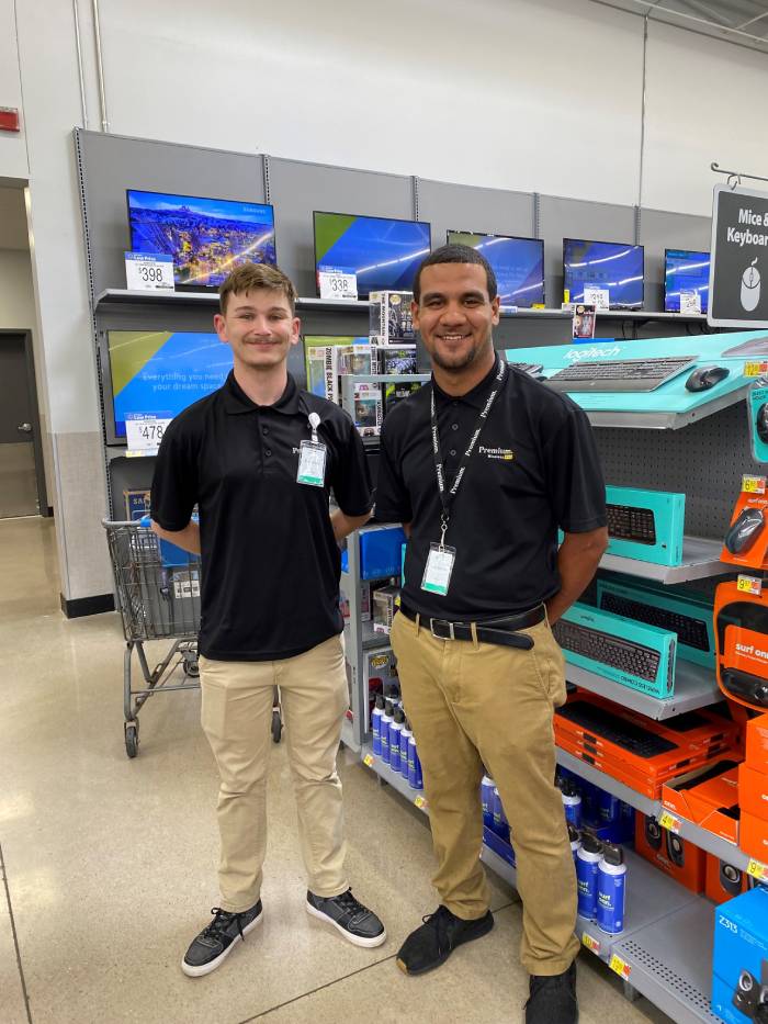 Walmart Wireless team members Dylan and Will